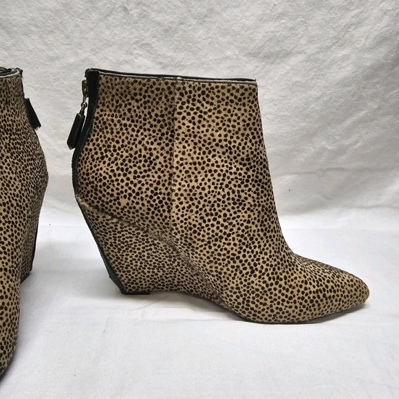 Juicy Couture Leopard Calf Hair Wedge Ankle Boots Vintage Y2K Real Fur Size 9M - Picture 5 of 11